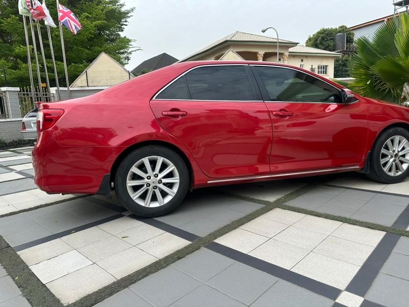 Thumbnail 2 of 2013 Toyota Camry LE